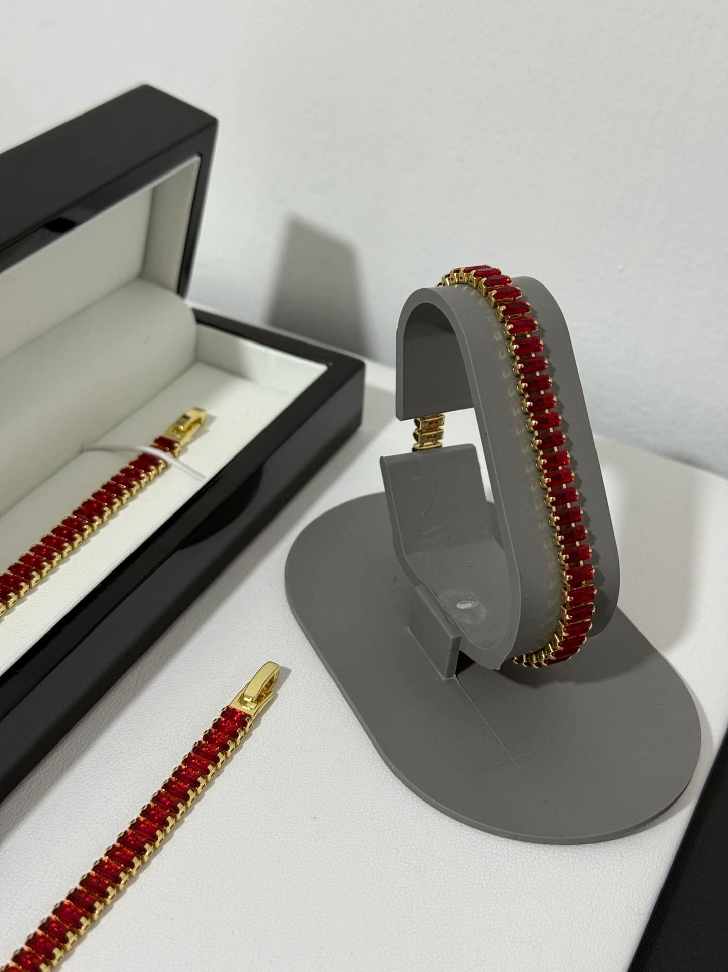 Pulso Tennis Con Zirconia (Oro laminado 14k) ROJA