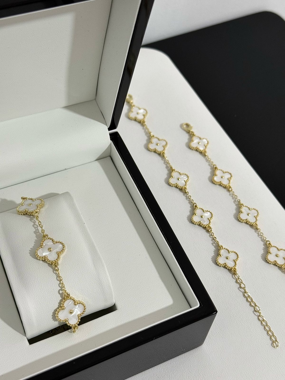 Van Cleef & Arpels oro 18k(laminado)BLANCO